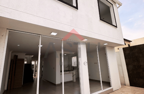 Se Vende Propiedad de estreno en  Urb. San Antonio  Vía Salitre