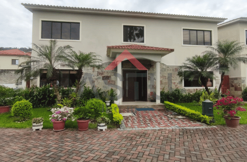 Se alquila Departamento en Urb. Casa Club