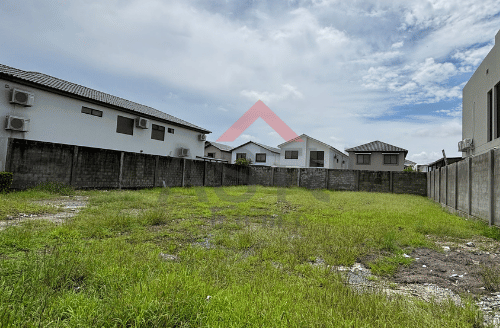 Se Vende Terreno en  Isla Celeste Etapa Estribor