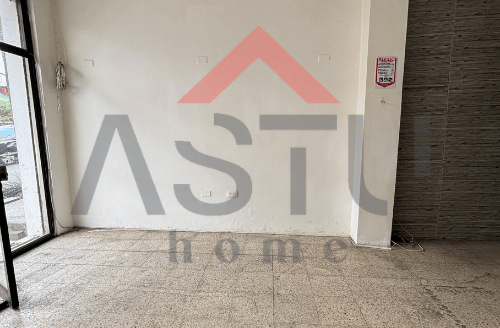 Se Alquila local Comercial a lado del Upc en esmeraldas entre Padre Solano y Luis Vernaza