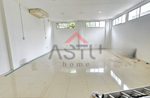 Se Alquilan Oficinas en Urdesa  Av. Victor Emilio Estrada