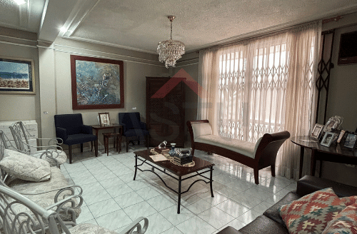 Se Vende Departamento en  Urdesa Central, a pocas cuadras de Víctor Emilio Estrada