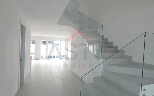 Se Vende Casa en Urb. Aires del Norte – Km 10 Vía Samborondón