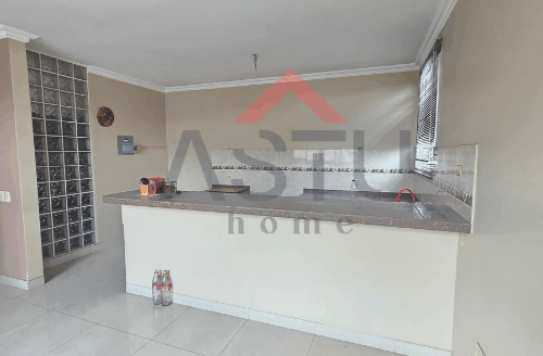 Se alquila Dpto en primer piso Fco de Marcos y Guerrero Valenzuela