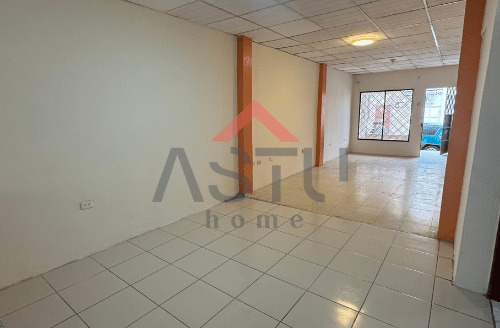 Se vende en Orquídeas  Herradura Cerrada, ubicada frente al Taurus